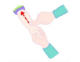 宝宝感冒发烧 家长如何按摩帮助宝宝退烧？