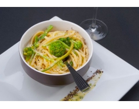 宝宝不爱吃饭怎么办 鲜蔬凉面是宝宝的开胃餐