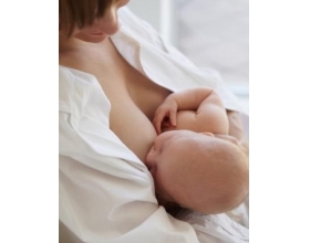  新生婴幼儿吃奶奶量 究竟多少最合适？